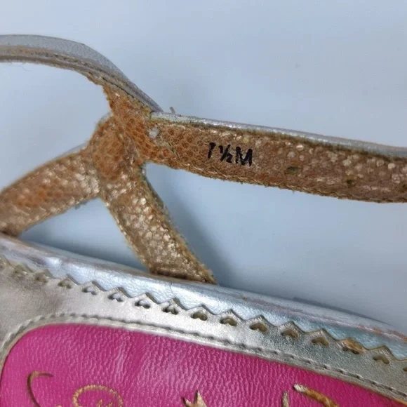 Poetic License Silver Leather Sequined Bows T-strap Sandals Women’s 7.5 - Picture 8 of 10